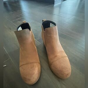 Women’s Sorel size 7.5 Suede Wedge Boot
